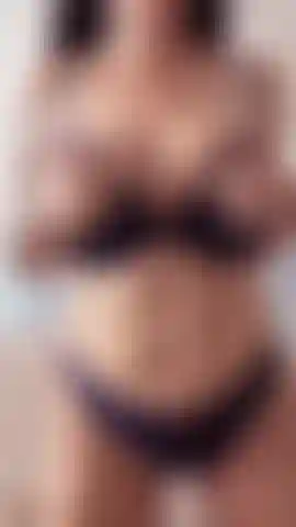 Tittie tease just for you