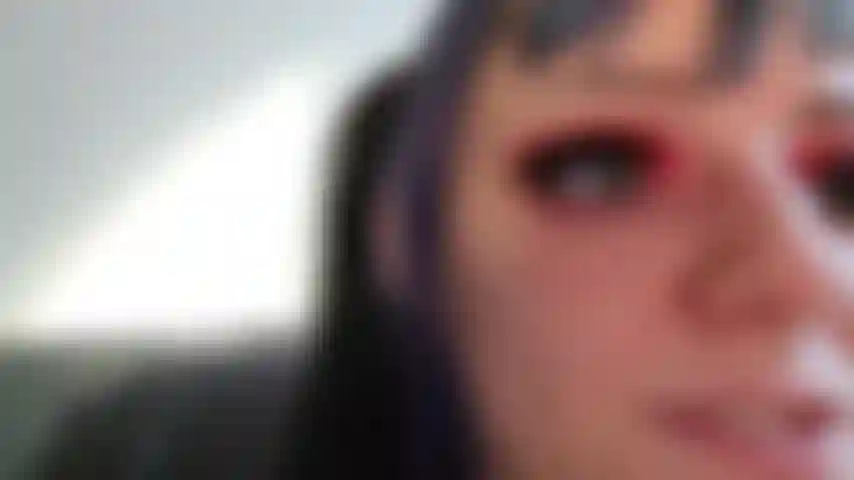 Regarde comme je suis mouillée après un show !!