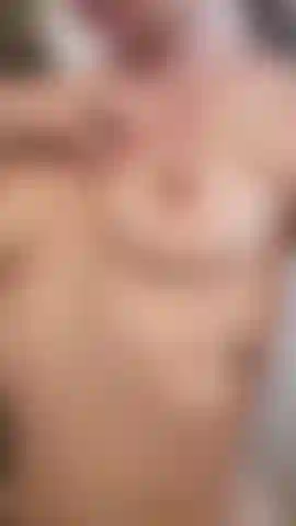 Exhibant mon petit buisson.