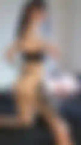 Une cowgirl inversée et ma chatte trempée pt 1.