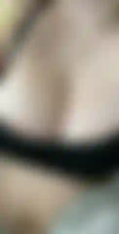 Tu as regardé mes seins gratuitement depuis assez longtemps 😈 tu veux la version que je ne peux définitivement pas utiliser comme photo de profil ? 👀.