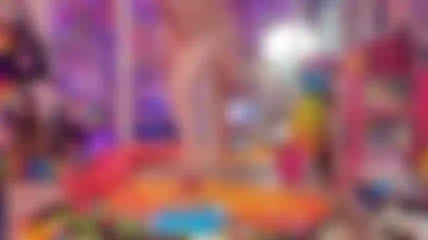 Sploshed comme un gâteau smerf assis + piétinant !