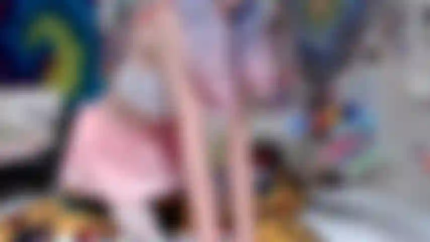 Cute kawaii dreamgirl et son jeu de bord séduisant (joi).