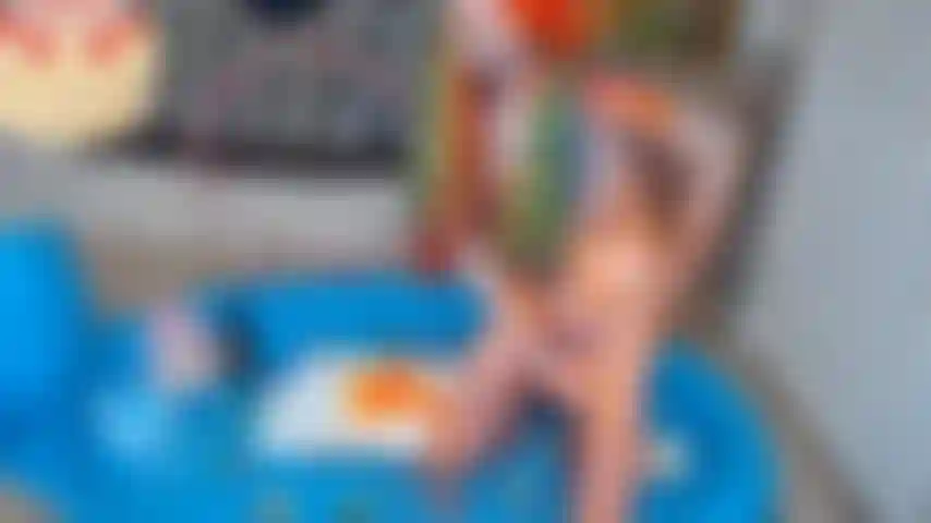 Cake sitting/stomping + éclaboussures de sirop extrême.