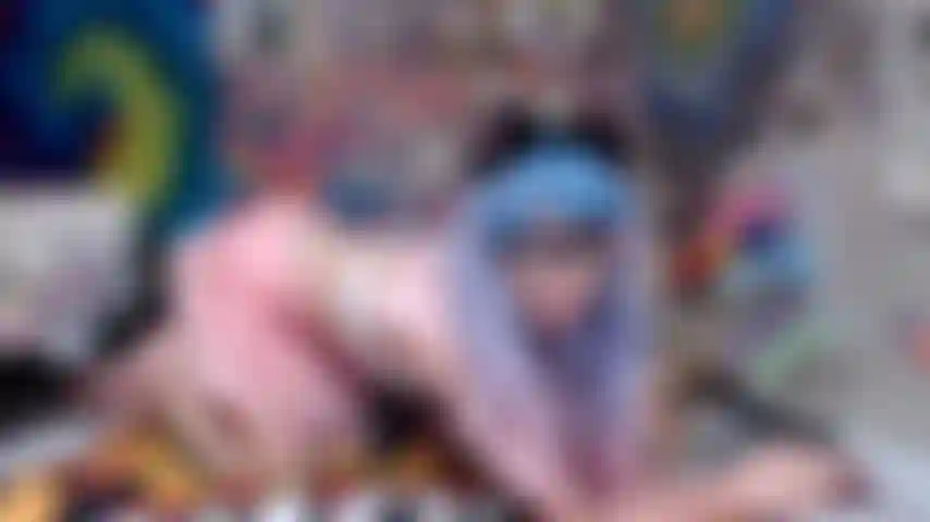 L'écolière cosplay kawaii est doublement coquine !