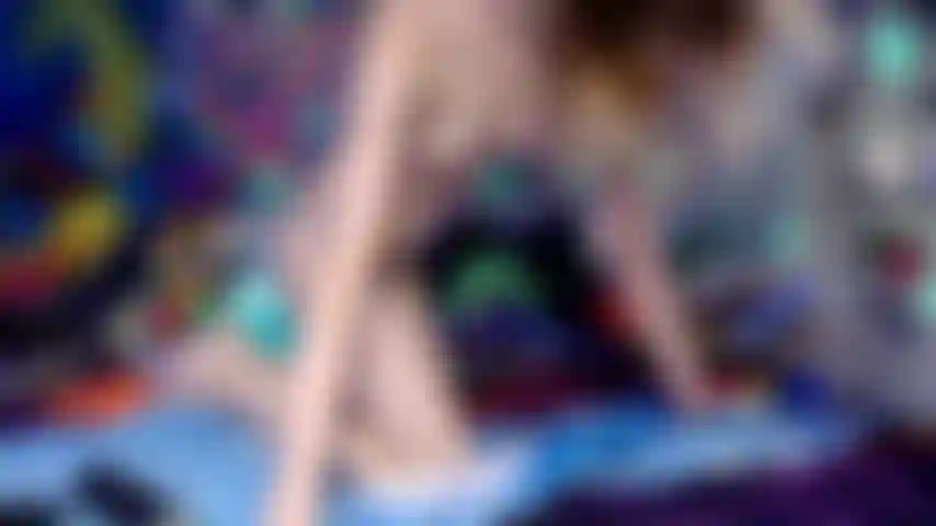 Une vraie princesse sale, un vrai creampie anal au goutte à goutte avec un plaisir de chatte humide.