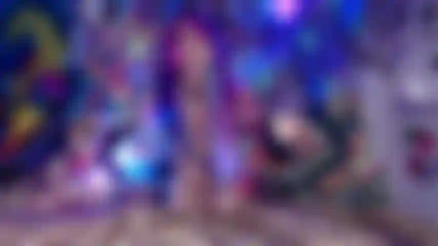 Défi joi avec nouveau vibromasseur portable.