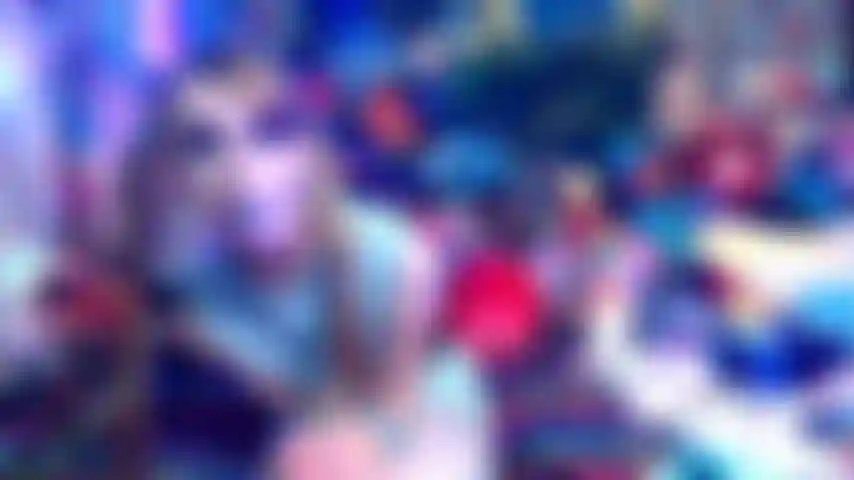 Cosplay "salope expérimentale" pov entraînement anal.