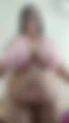 model for u ta-ta bra