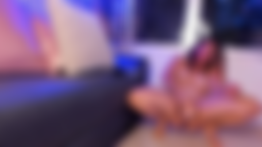 Je baise ma chatte plus fort.