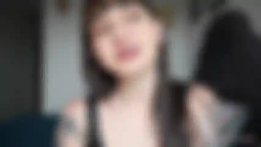 En formation de suceuse de bite (avec éjaculation).