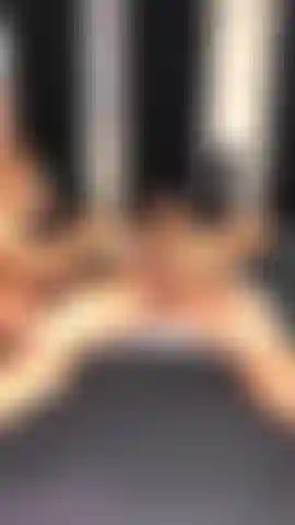 Amusez-vous avec mes pieds.