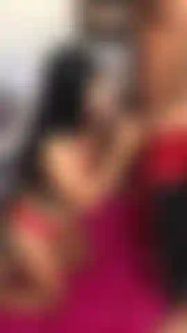 Pile conduis mon cul et ma chatte ! Je me fais baiser à la manière d'un pile drive dans tous mes trous ! Certainement une de mes scènes les plus hardcore.