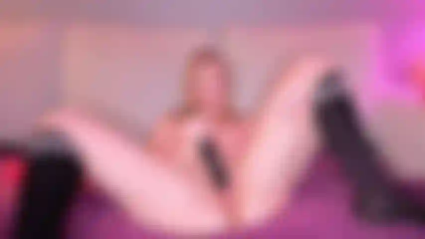 Enregistrée en exclusivité - émission de sperme sur le canapé.