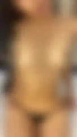 Je souhaite que tu sois au milieu de mes jambes.