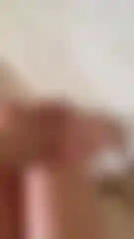 Pieds et talons doux.