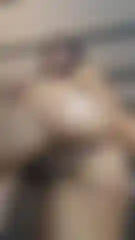 Fuck my ass hole with glass dildo 🔥