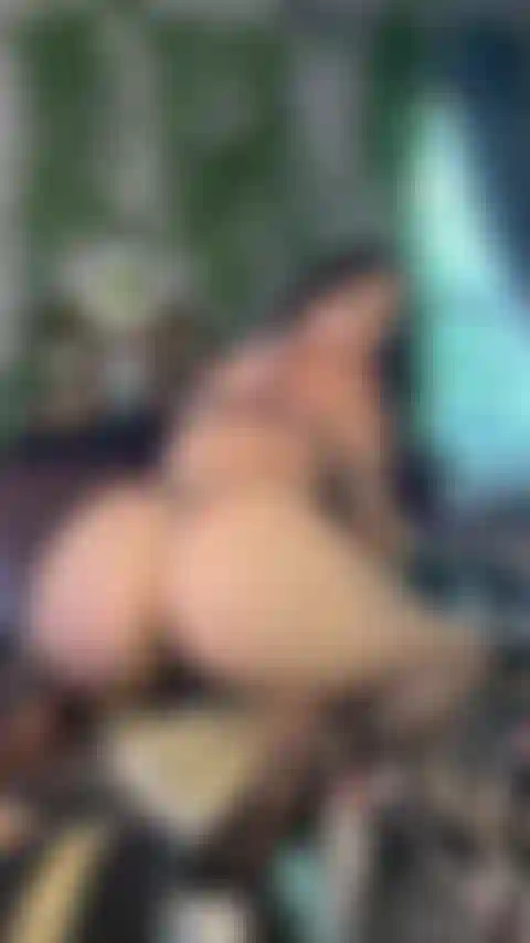 twerking and spanking my fat juicy assss