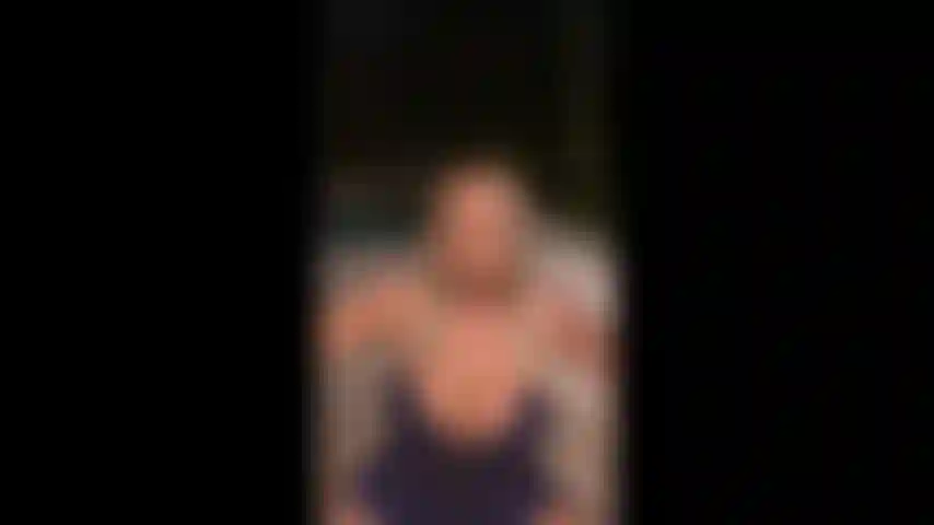 Mary carey se masturbe en violet.