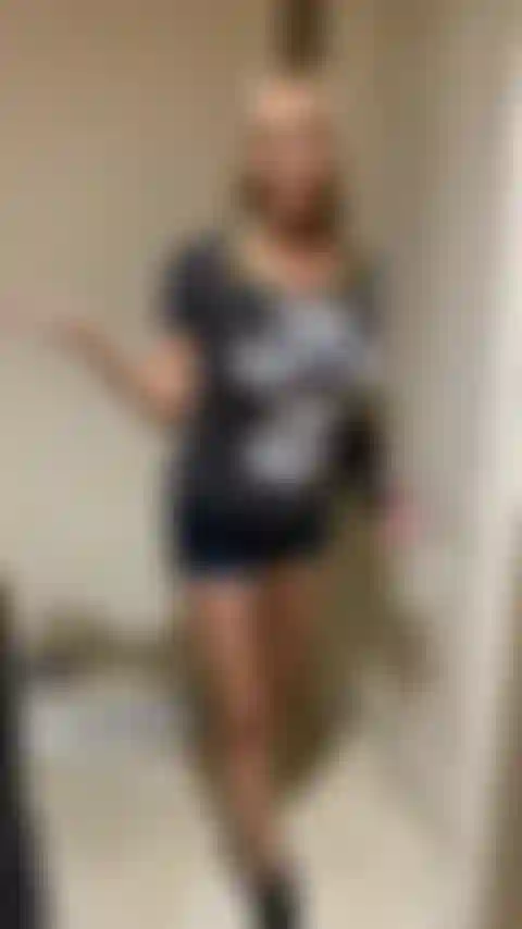 La star du porno mary carey est ta voisine !!!!