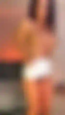 Laisse-moi me déshabiller pour toi...