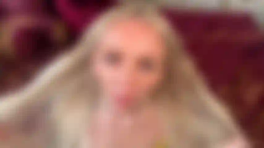 Une fille fétichiste du visage (compte à rebours du sperme).