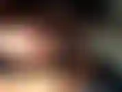 C'est ma première vidéo de lactation post preggo. Mes seins sont si dodus et douloureux. Le lait jaillit et c'est si bon de jouer avec ! C'est une vidéo très franche donc je ne me maquille pas...