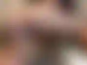 C'est l'une de mes vidéos préférées ! Je martèle ma chatte tellement bien jusqu'à ce que je dégouline de bonté crémeuse. Vous pouvez le voir de près et très personnel. Puis je me déplace par terre et gicle !