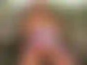 Je suis à la plage prête à jouer mais c'est une journée venteuse. Je peux toujours jouer et je m'en sors vraiment fort. Attention le rendu sur cette vidéo n'est pas parfait donc le prix pas cher.