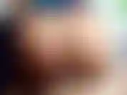 Je ne savais pas à quel point il allait être dur et j'ai secrètement apprécié ça ! Je commence à genoux avec un bon bâillonnement facefuck. Ça devient tellement bâclé et désordonné que le maître fait ce qu'il veut avec moi.