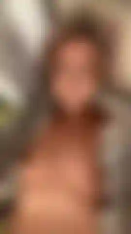 Des picotements... Jeu matinal avec ma chatte parfaite... Est-ce que tu me veux.