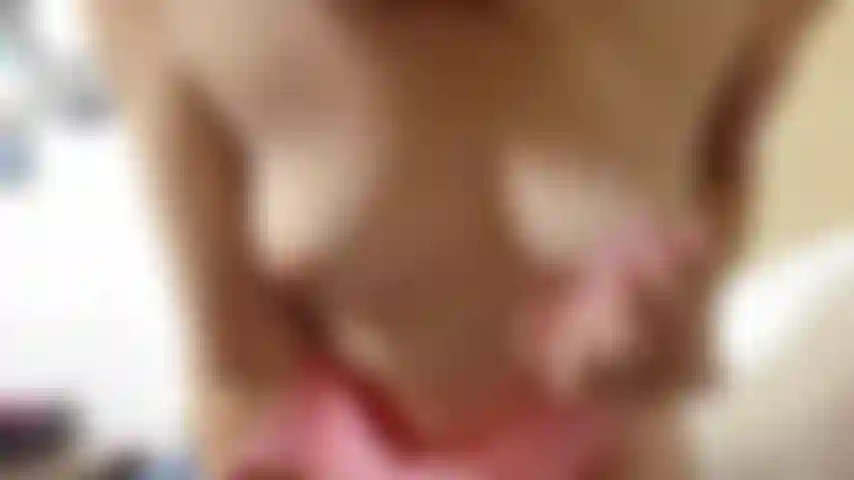 Robin - mets d'abord le gode dans ma chatte, puis colle-le dans mon cul ! Carrousel de plaisir bien rond !