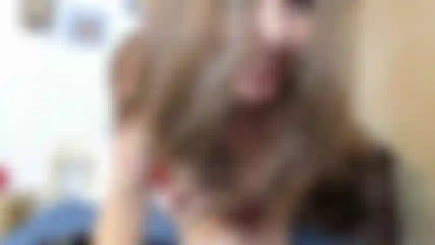 Robin, est-ce que ma chatte est mouillée ?