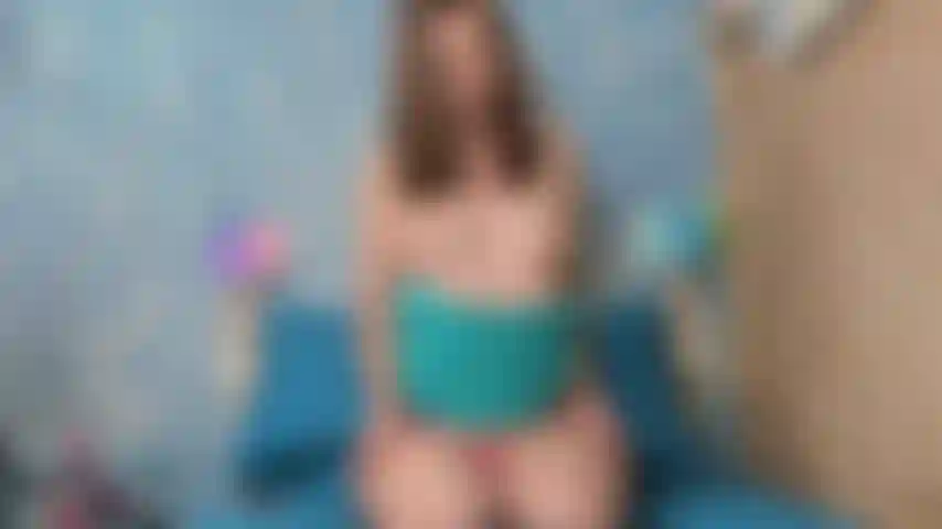 Robin - taquine et exhibe des chattes amusantes.