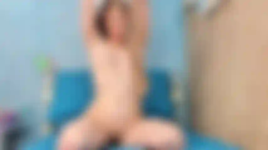 Le cul de robin vibre en collant. J'ai pu être convaincue de me remplir le cul d'une ambiance luxuriante. Quand tu rends ça aussi amusant, je veux être à nouveau convaincue, en prime ces longues jambes et tout ce cul en collants.