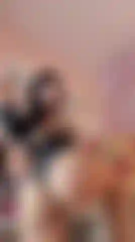 Fair skin, form-fitting lingerie and an attitude that doesn't need approval.
There's no doubt about it: you either stay or you miss out.