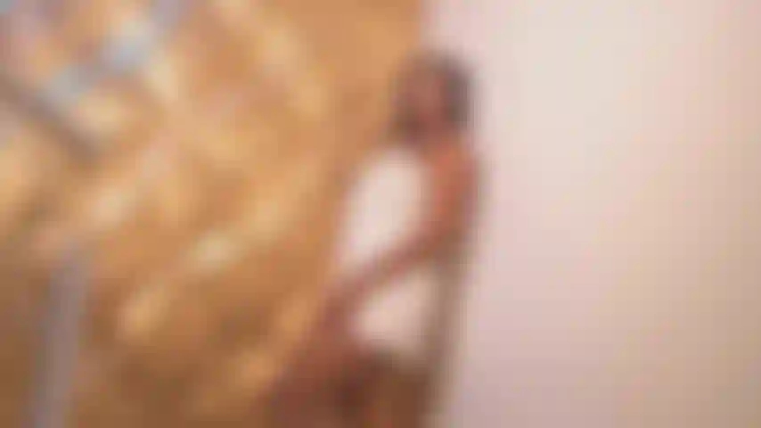 Bombasse et exotique bonne année.