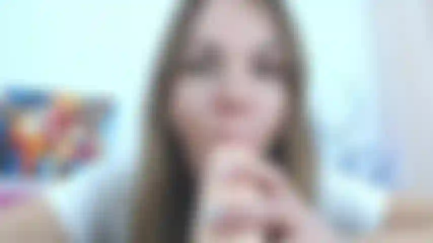 Gag hardcore avale une grosse bite !!