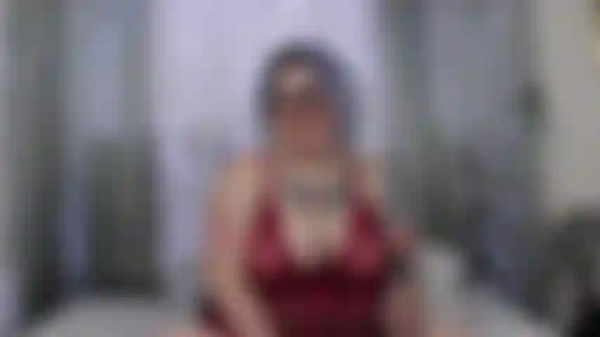 J'appelle cette vidéo les olympiades anales ! J'ai rassemblé un gant de mes jouets anaux préférés, des plugs anaux aux godes. Je vous invite à regarder pendant que je tente de les parcourir, dos à dos, chacune plus grande que la précédente, étirant mon trou du cul à la limite.