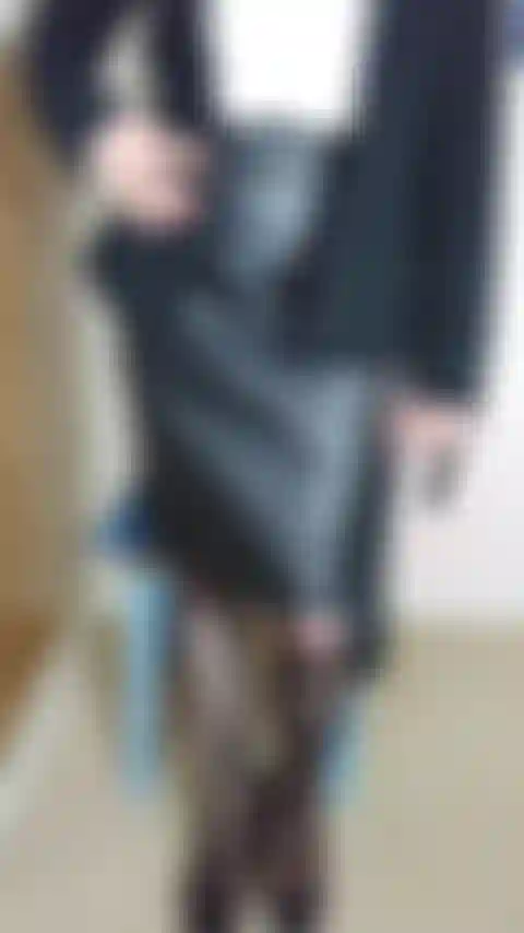 Mlle ruth perruque noire blister vos fesses promet de vous punir à mains nues, pagaie, ceinture.