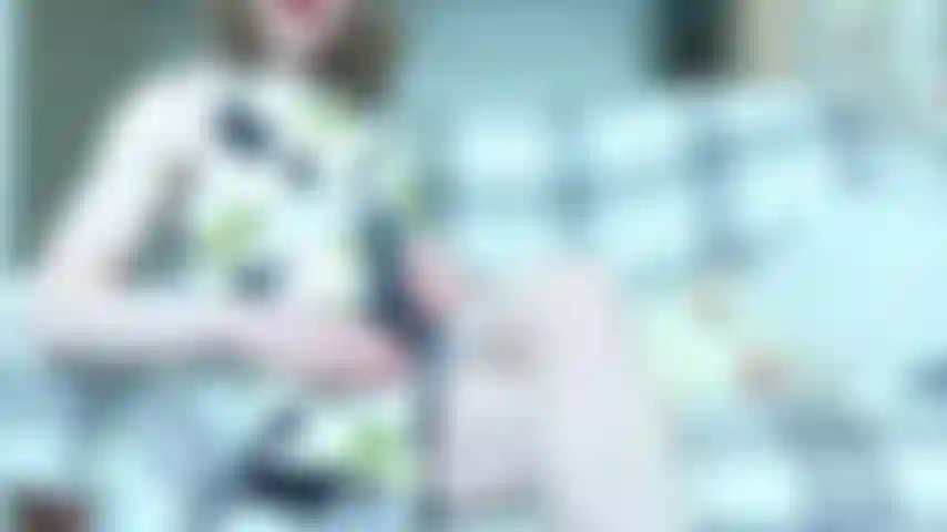 Maîtresse ruth, alors discutez de la robe joi daisy, miss ruth discute de ce qu'elle vous ferait avec sa sangle. Écoutez mon accent britannique pendant que vous avancez vers votre compte à rebours guidé.