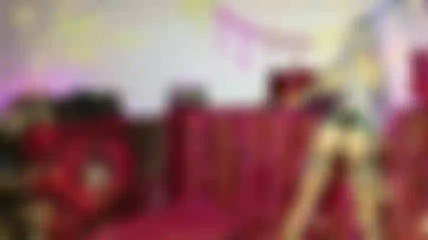 Dis son nom - briseuse de ménage.