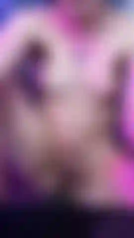 Je doigte mes seins en missionnaire.