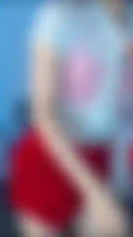 J'aimerais explorer tes lèvres avec les miennes.