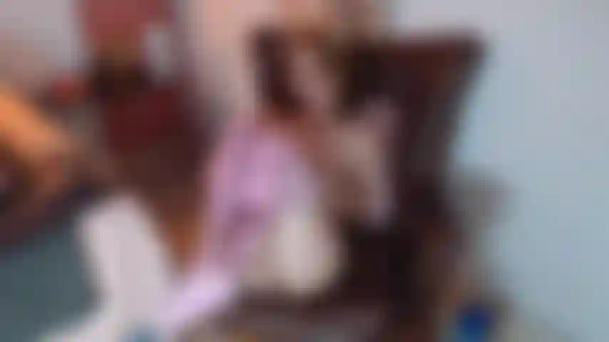 Profitez de mon corps délicieux et de ma chatte.