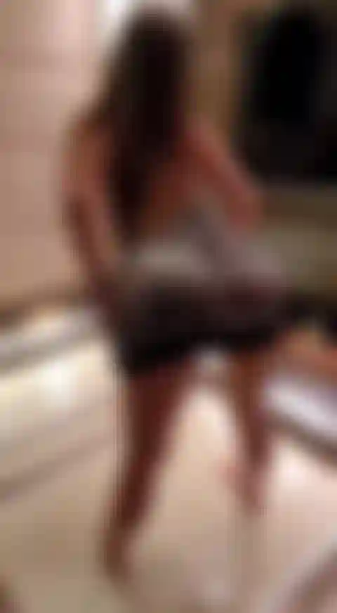 Twerking mon gros cul juteux pour toi ;).