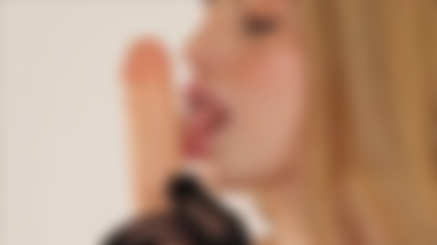 Fellation et strip-tease.