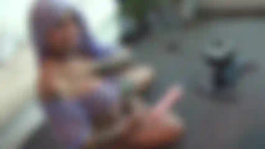 Samantha_fuck_machine_armpits.