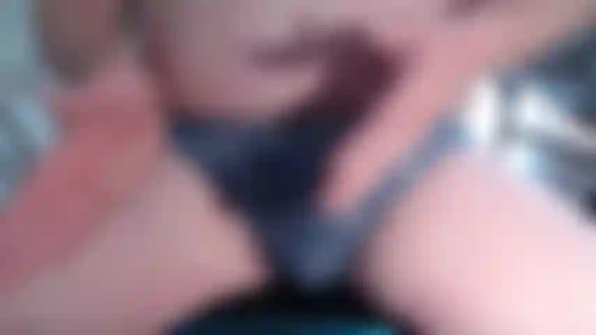 Sam gifle son pénis jusqu'au rouge mvf_03212022_3_.