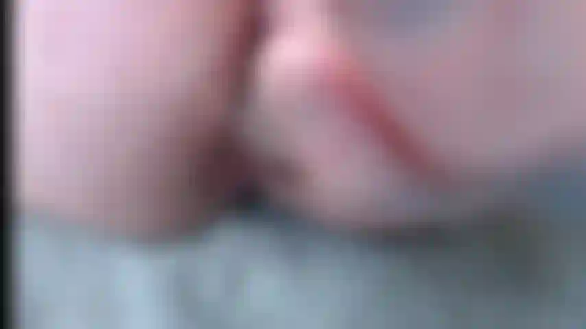 Mvf_022321_17_sam baise son trou du cul avec un gode en verre.